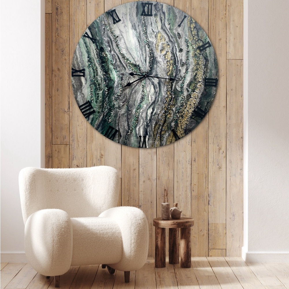 Wall Clock - Picture 11 of 16